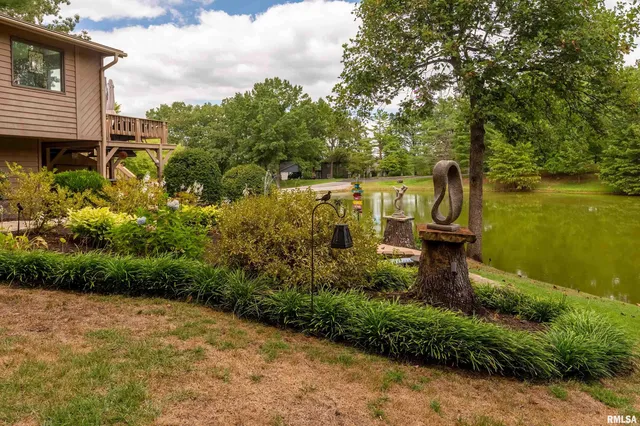 $518,900 | 173 Lake Indian Hills Circle, Carbondale, IL 62902