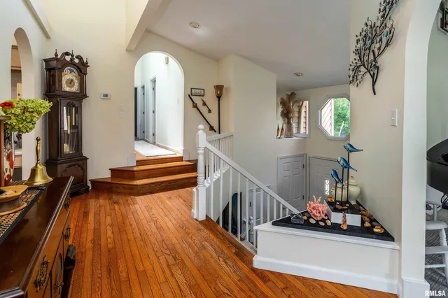 $518,900 | 173 Lake Indian Hills Circle, Carbondale, IL 62902