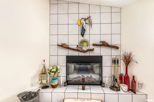 $518,900 | 173 Lake Indian Hills Circle, Carbondale, IL 62902