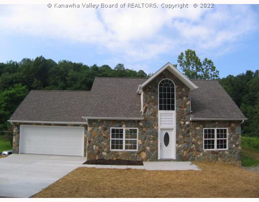 7 Poplar Hls Road Hurricane, WV 25526 - Photo 1 of 8 Exterior Front.