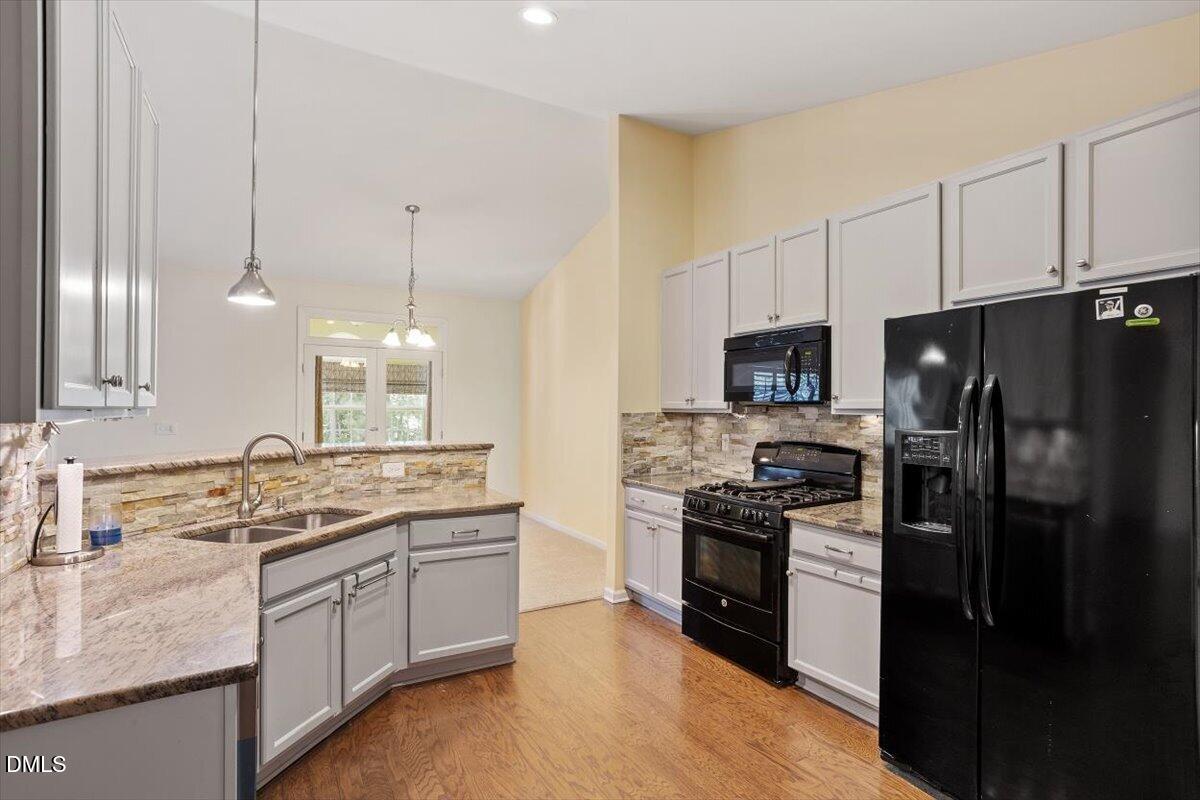 115 Hidden Fox Path Garner, NC 27529 - Photo 5 of 20 Kitchen is well appointed