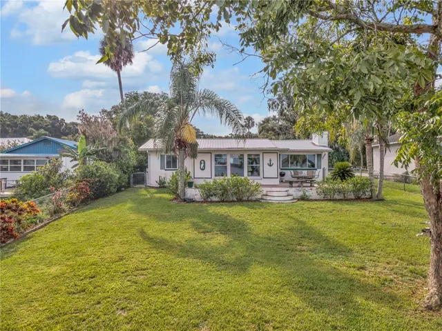 $629,000 | 115 Sunset Point Road, East Palatka, FL 32131