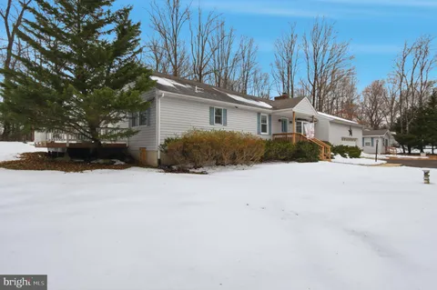 $720,000 | 1746 Underwood Road, Crofton, MD 21114