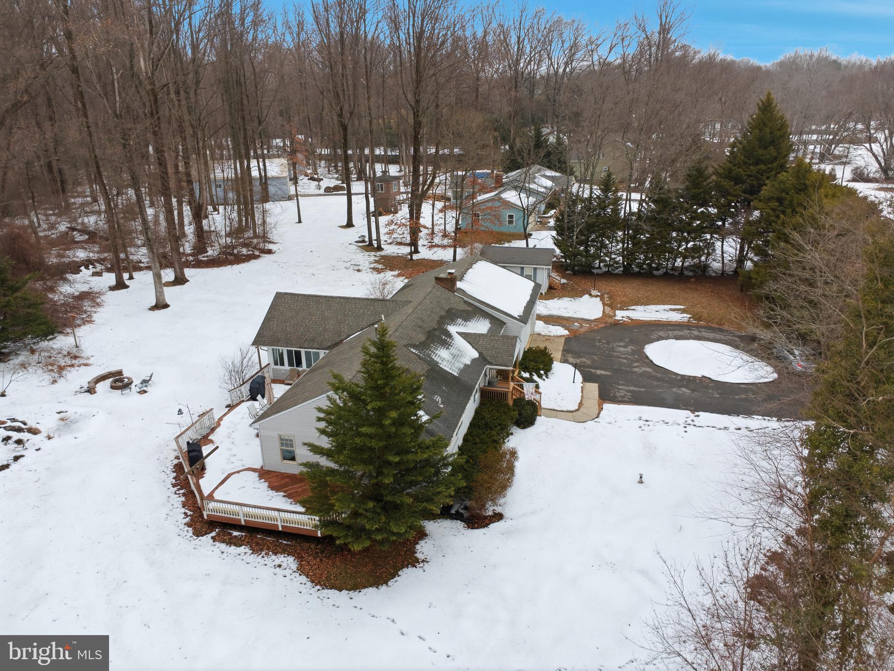 1746 Underwood Road Crofton, MD 21114 - Photo 46 of 56 Circular Driveway