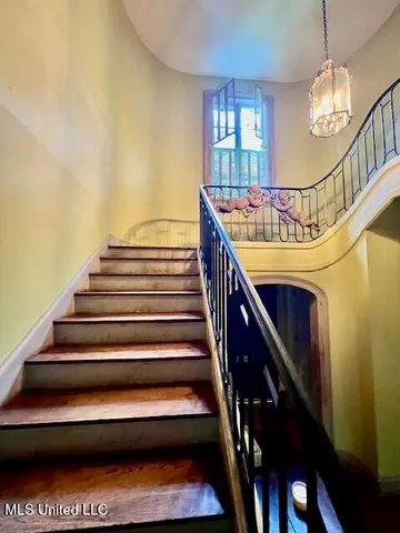 $399,000 | 112 Dana Road, Natchez, MS 39120