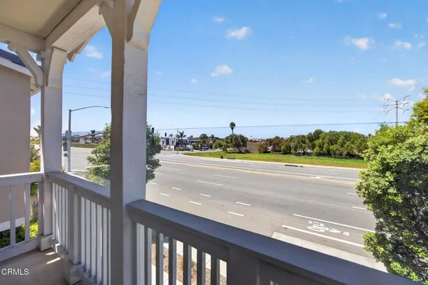$759,900 | 1952 South Victoria Avenue, Oxnard, CA 93035