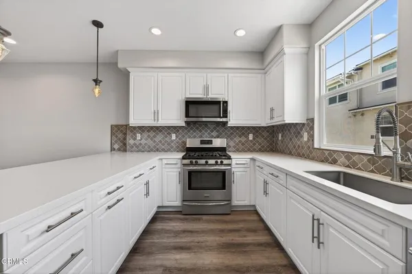 $759,900 | 1952 South Victoria Avenue, Oxnard, CA 93035