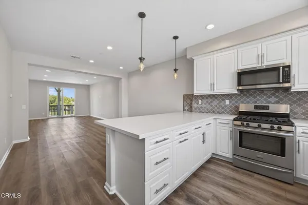 $759,900 | 1952 South Victoria Avenue, Oxnard, CA 93035