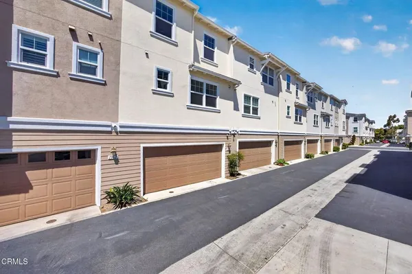 $759,900 | 1952 South Victoria Avenue, Oxnard, CA 93035
