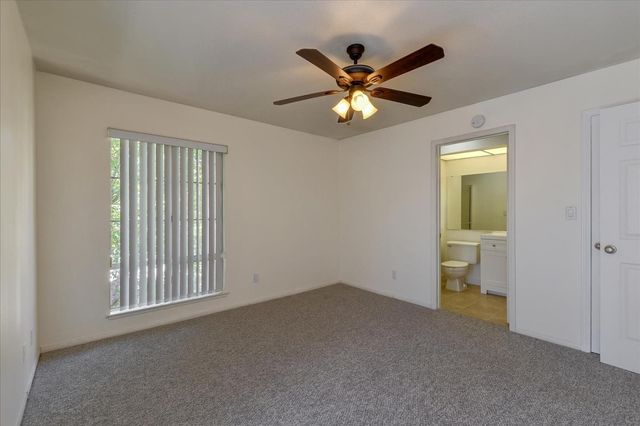 $3,000 | 4201 Las Virgenes Road, Unit 211, Calabasas, CA 91302