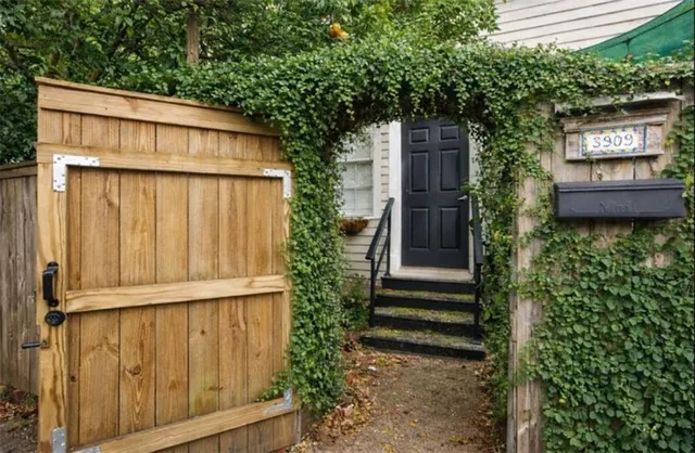 $1,500 | 3909 Coliseum Street, Unit 3909, New Orleans, LA 70115