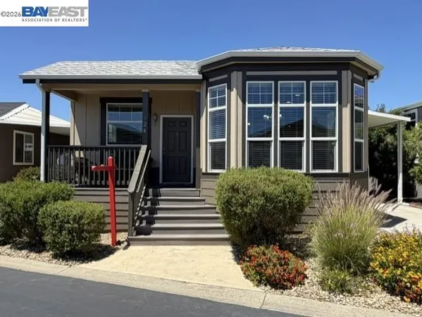 $389,900 | 3263 Vineyard Avenue, Unit 124, Pleasanton, CA 94566