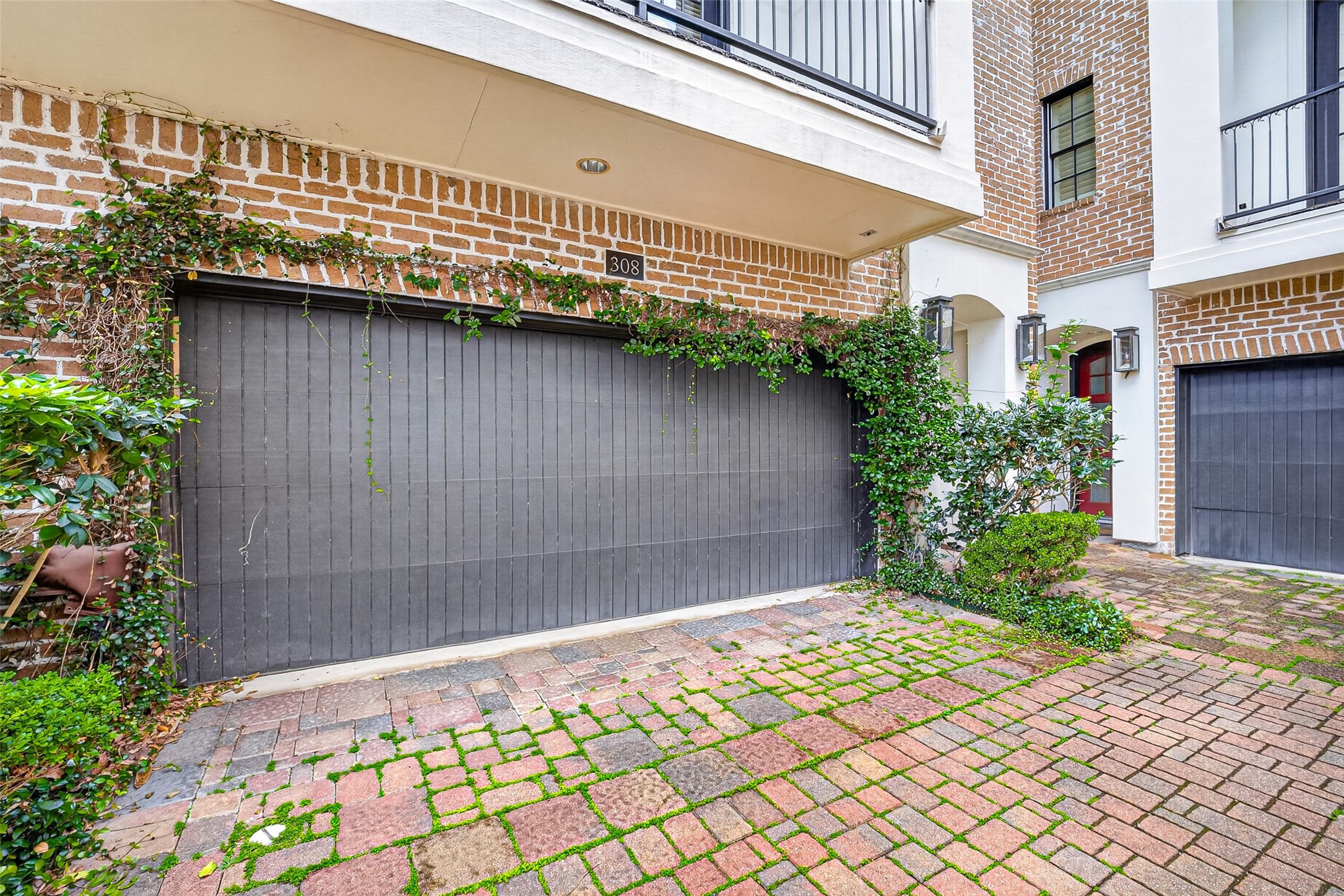 308 West Bell Street Houston, TX 77019 - Photo 5 of 50