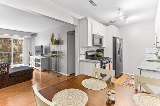 $94,900 | 38250 Fairway Court, Unit 69B, Clinton Township, MI 48038