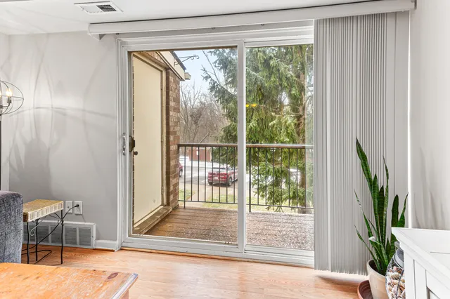 $94,900 | 38250 Fairway Court, Unit 69B, Clinton Township, MI 48038