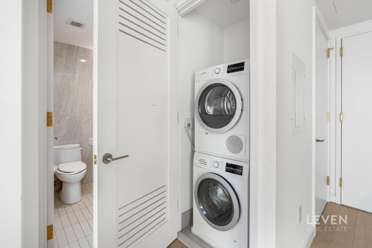 3 Court Square, Unit 2010 Queens, NY 11101 - Photo 6 of 14 Photo 6