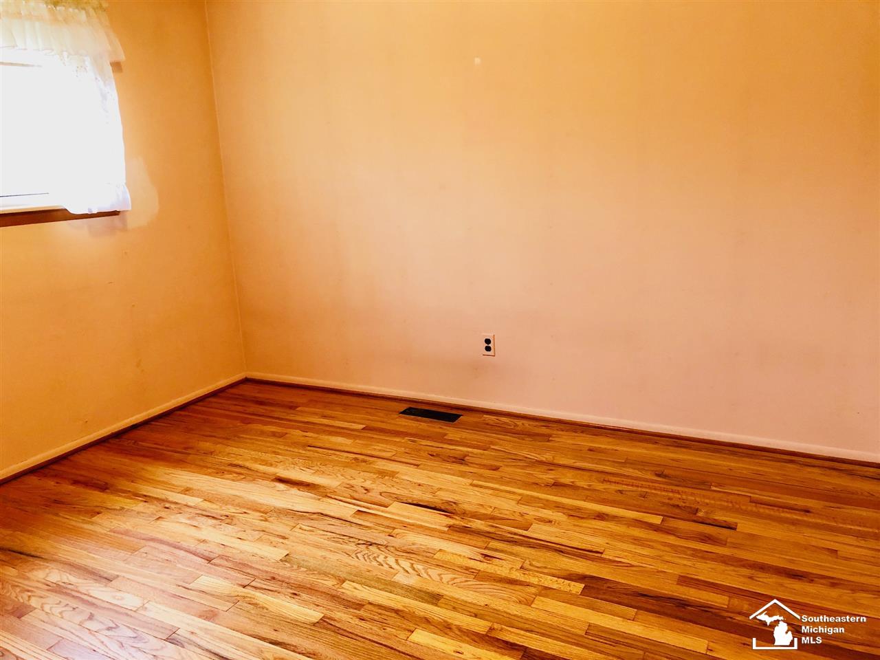 7522 Pelham Road Taylor, MI 48180 - Photo 11 of 17