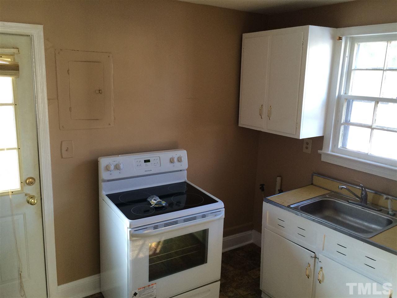 712 Hamilton Road Raleigh, NC 27604 - Photo 3 of 7