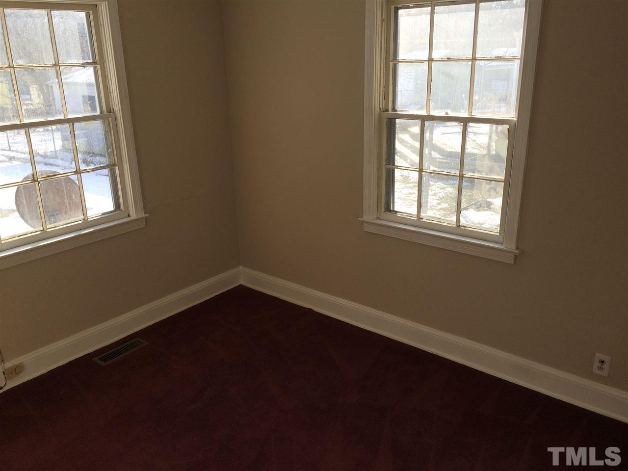 712 Hamilton Road Raleigh, NC 27604 - Photo 6 of 7