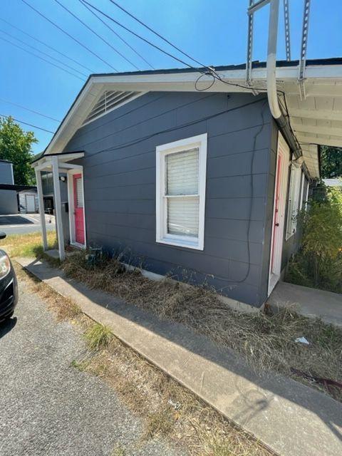207 West 39th Street, Unit B Austin, TX 78751 - Photo 1 of 20 a backyard of a house