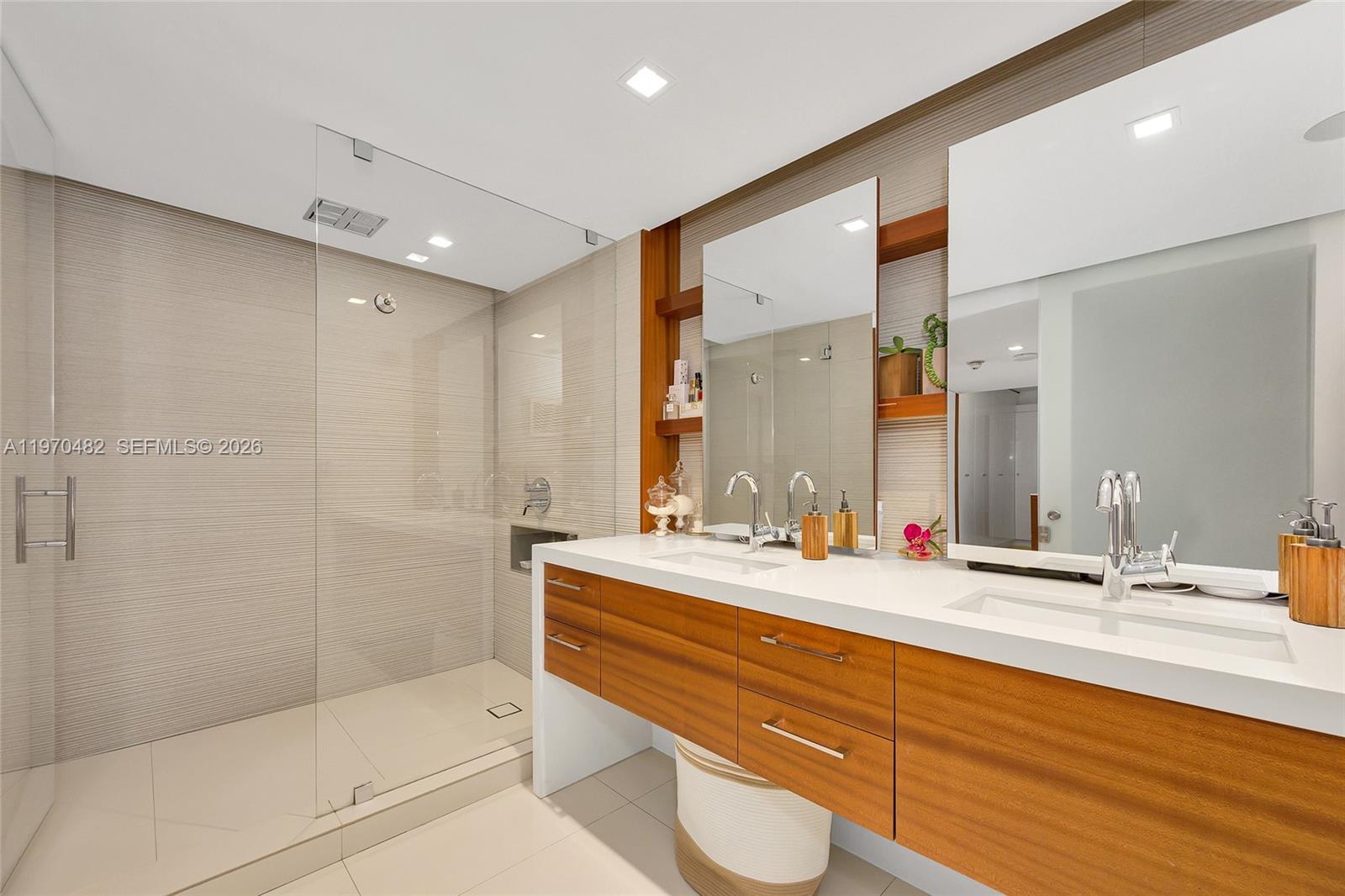 199 Ocean Ln Drive, Unit 401 Key Biscayne, FL 33149 - Photo 20 of 38