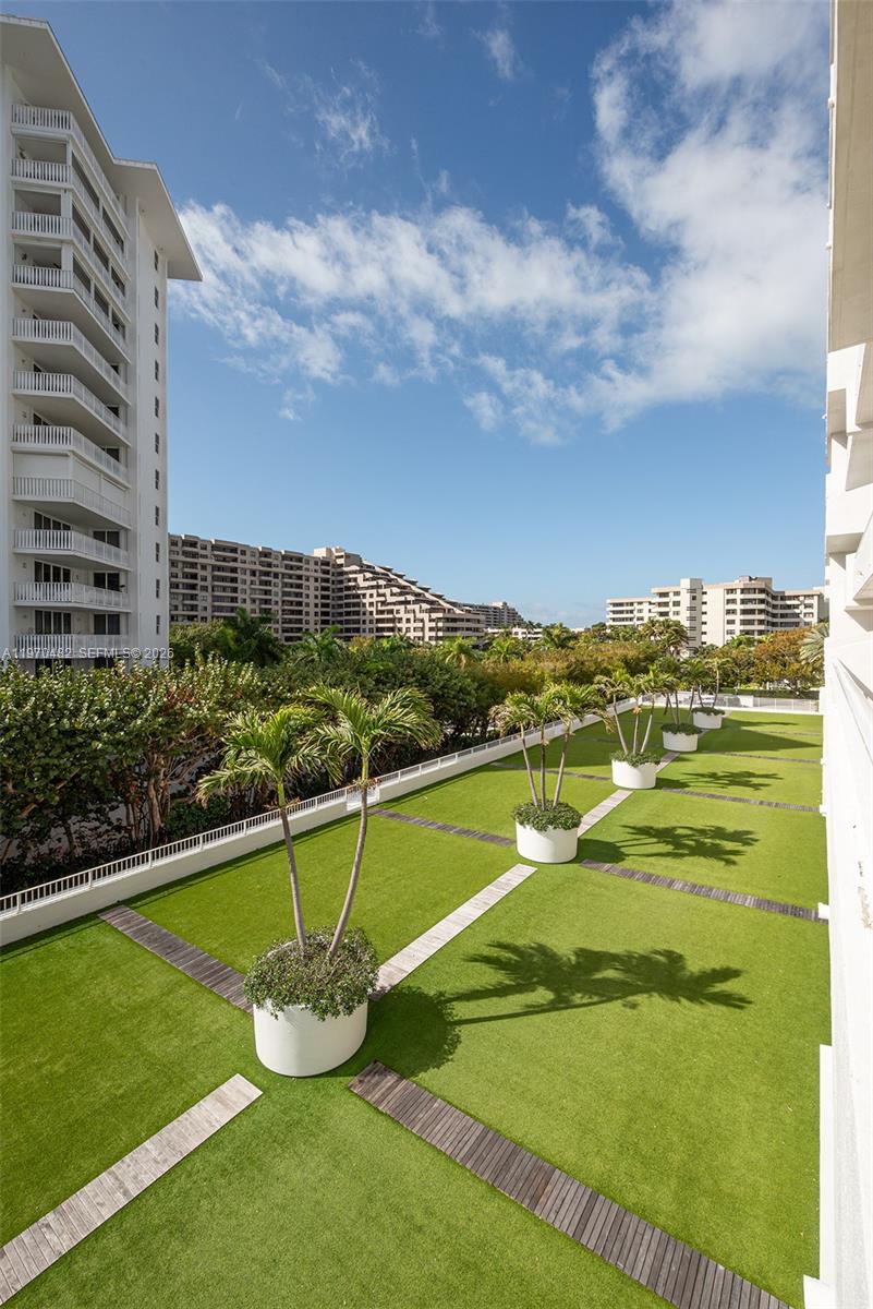 199 Ocean Ln Drive, Unit 401 Key Biscayne, FL 33149 - Photo 34 of 38