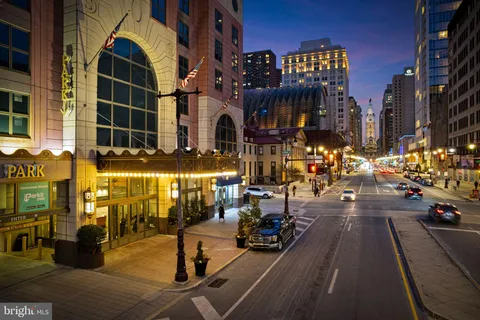 $575,000 | 440 South Broad Street, Unit 803, Philadelphia, PA 19146