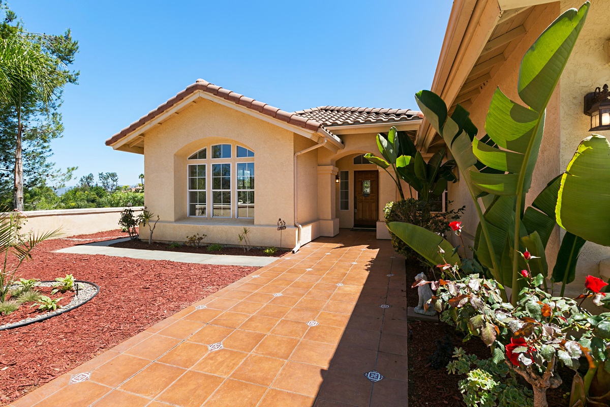 2020 Ridgecrest Place Escondido, CA 92029 - Photo 1 of 25 Gallery Image 1