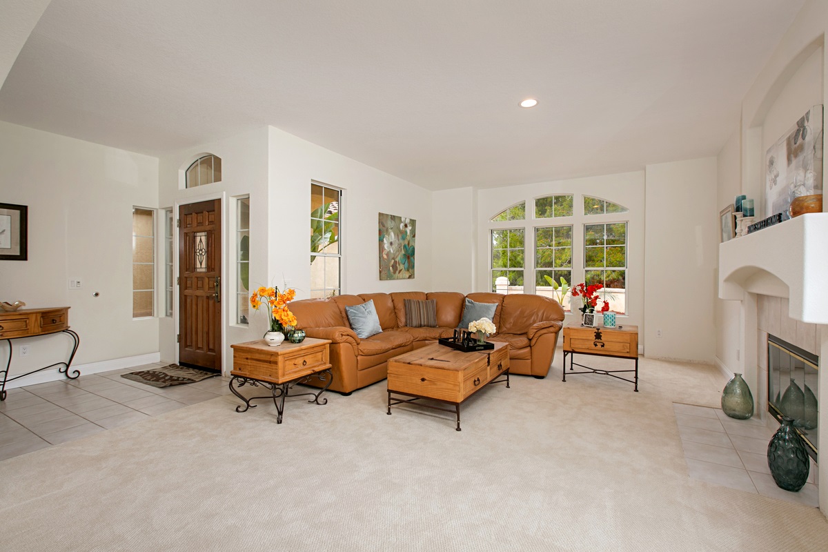 2020 Ridgecrest Place Escondido, CA 92029 - Photo 2 of 25 Gallery Image 2