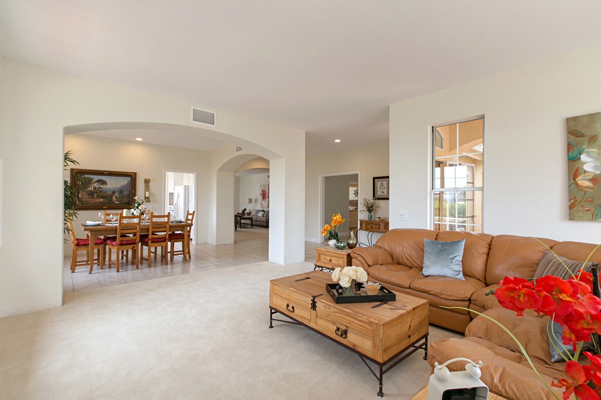 2020 Ridgecrest Place Escondido, CA 92029 - Photo 3 of 25 Gallery Image 3