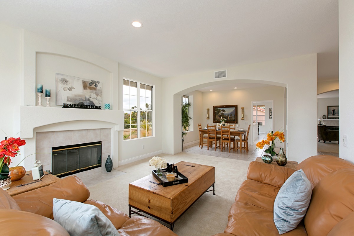2020 Ridgecrest Place Escondido, CA 92029 - Photo 4 of 25 Gallery Image 4