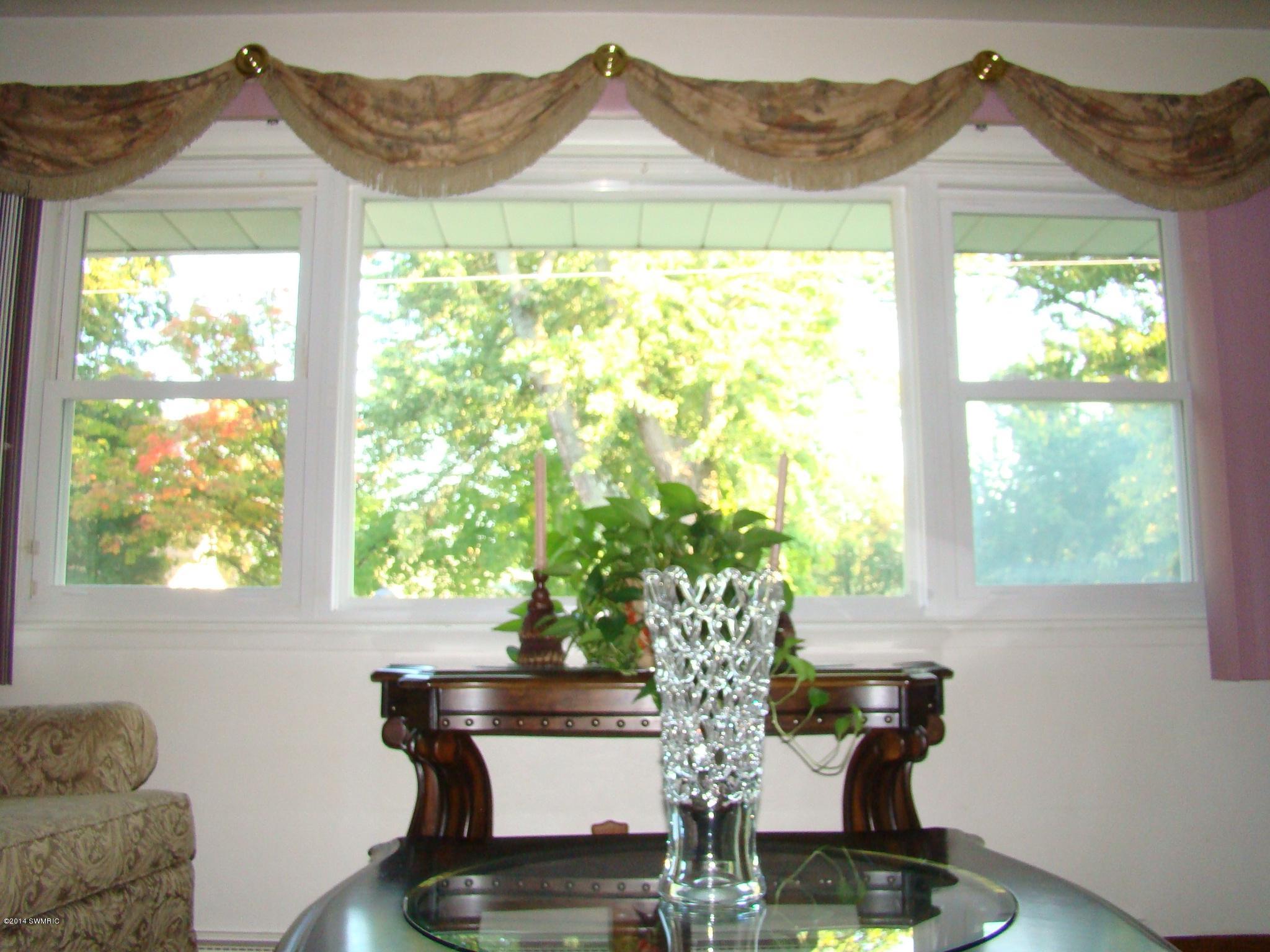 200 Elmside Road Benton Harbor, MI 49022 - Photo 23 of 49 DSC04142