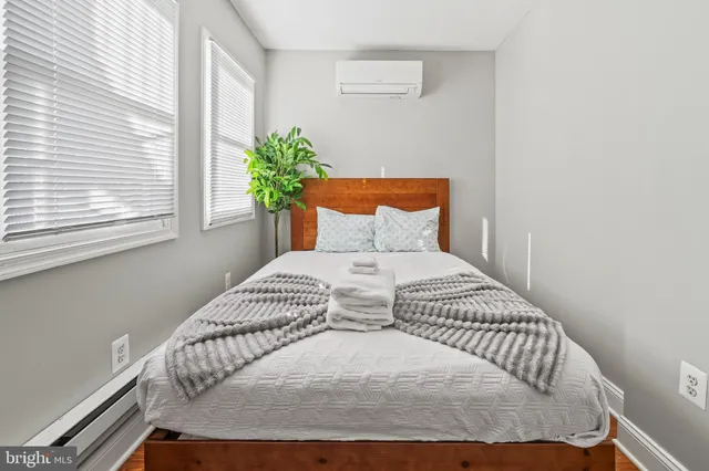 $1,189,000 | 28 T Street Northwest, Washington, DC 20001