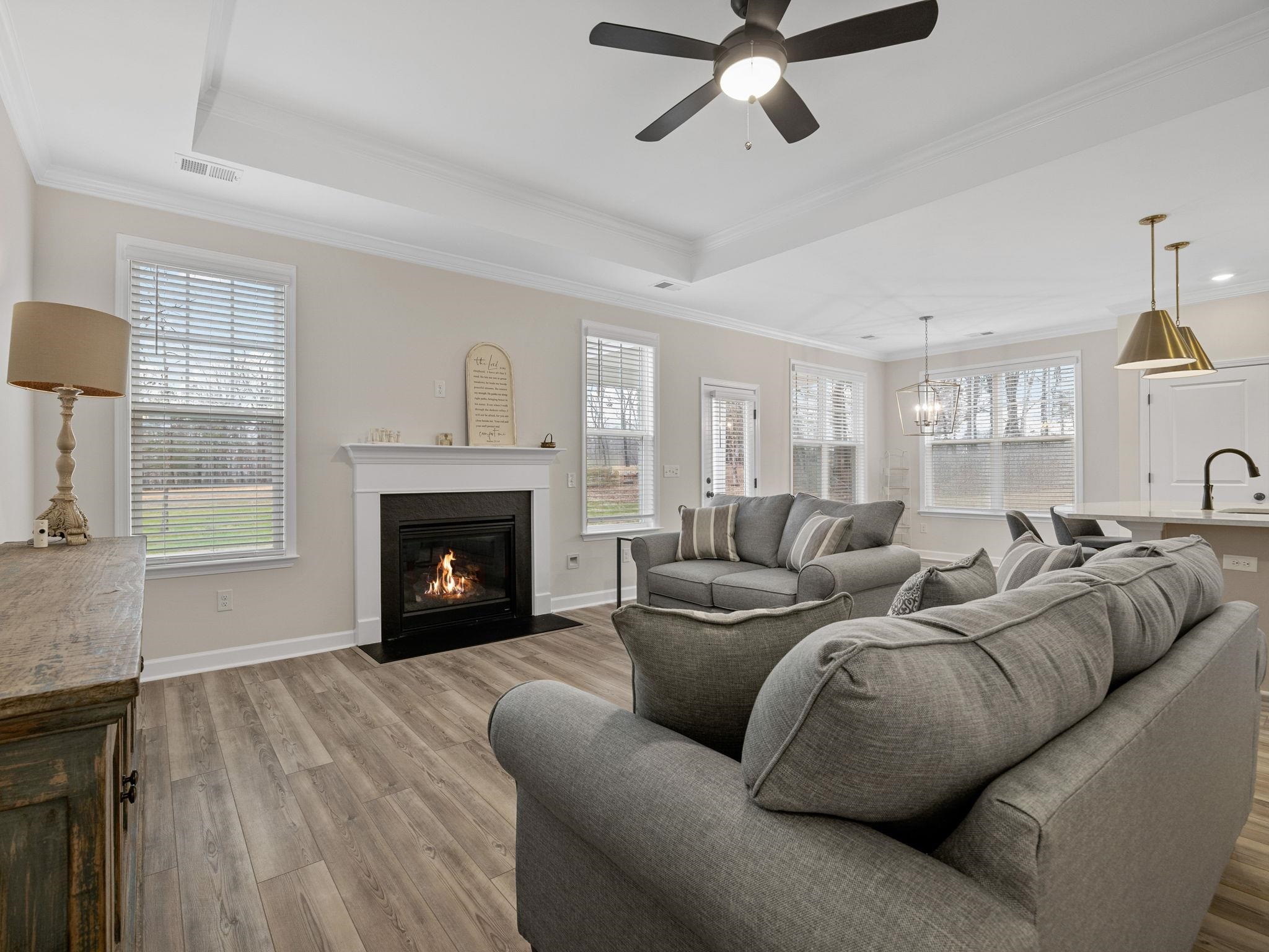 4427 Storehouse Run Boiling Springs, SC 29316 - Photo 11 of 40 Living Room