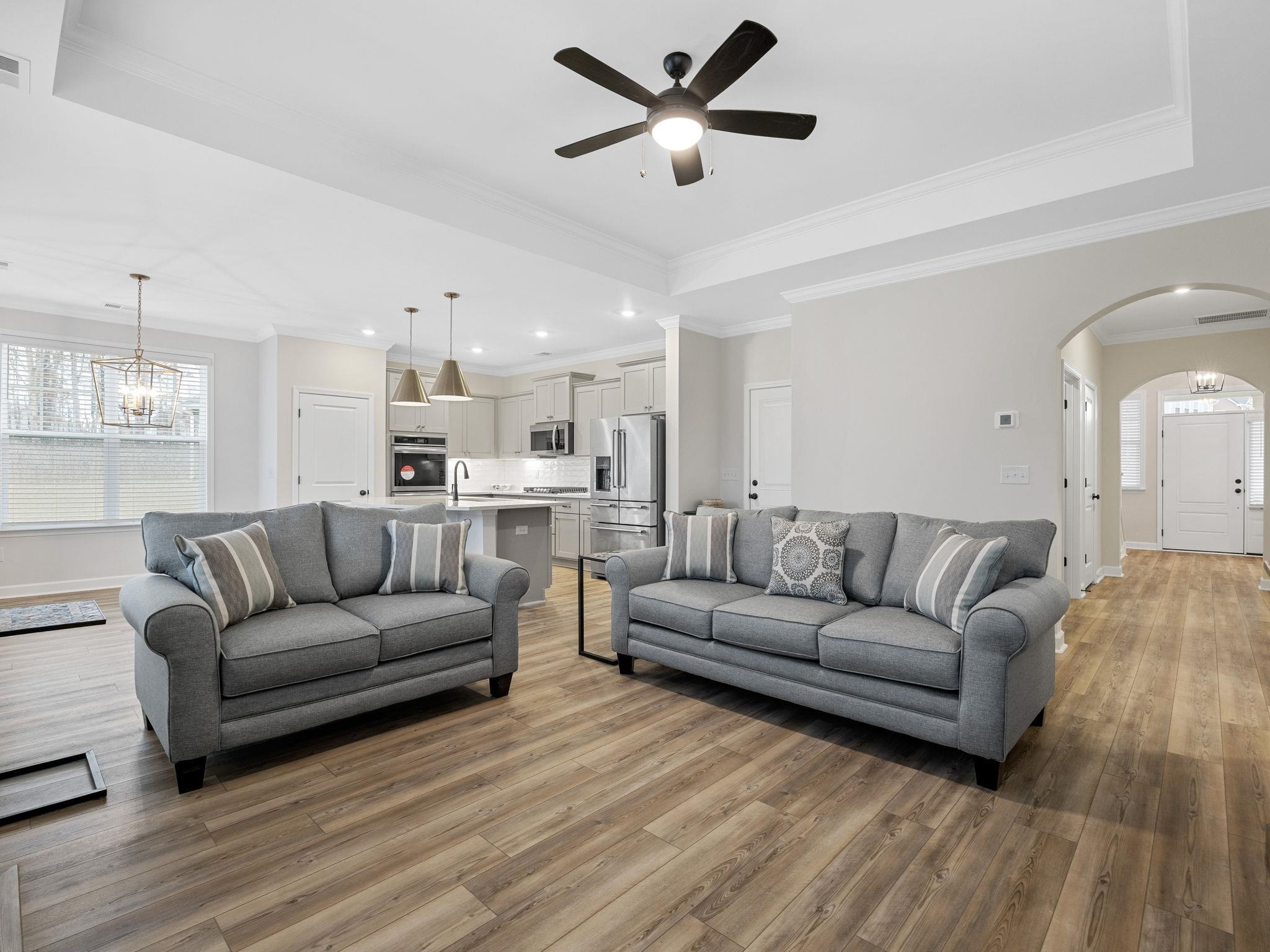 4427 Storehouse Run Boiling Springs, SC 29316 - Photo 12 of 40 Living Room