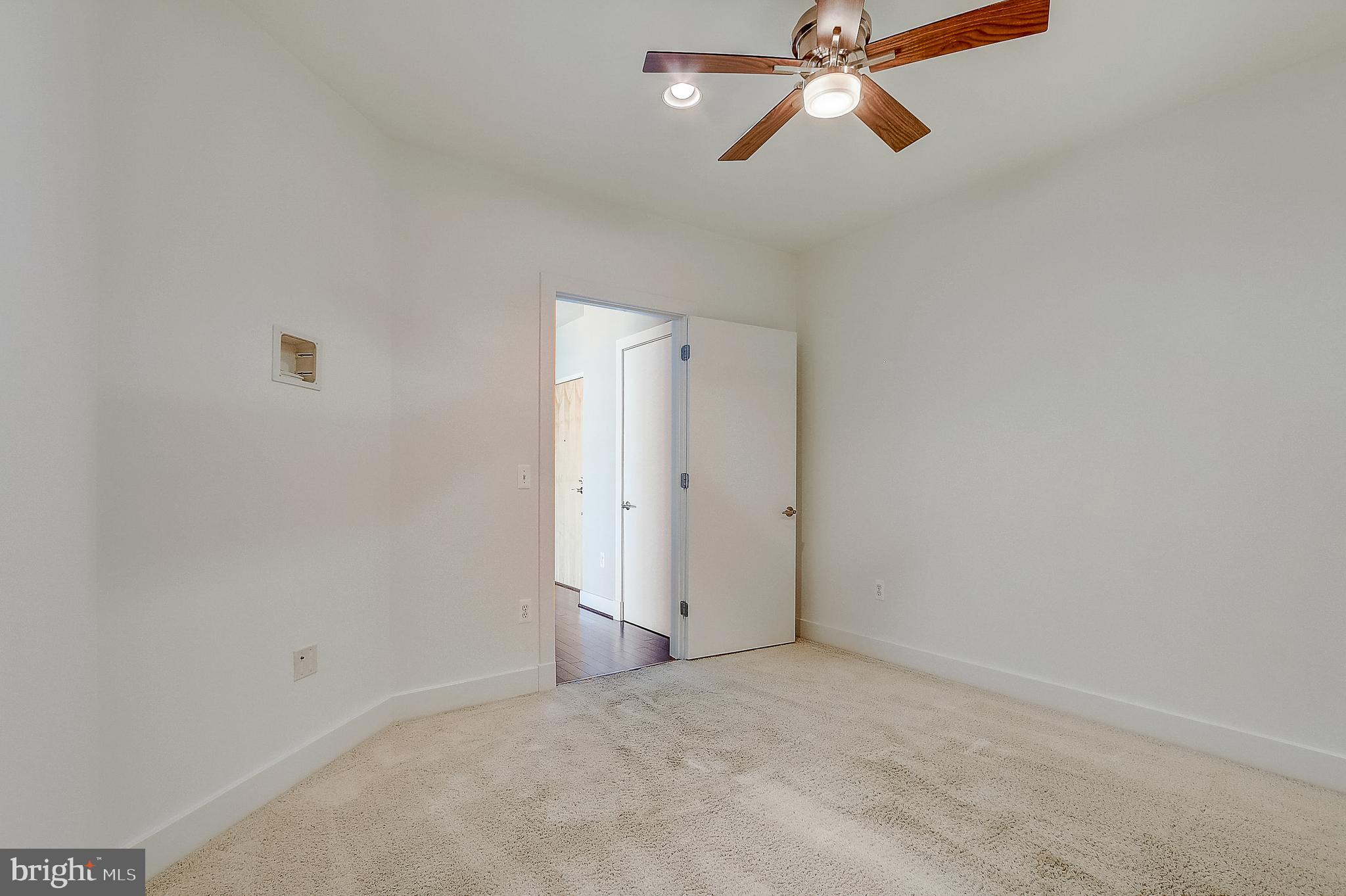2772 Lighthouse Point East, Unit 217 Baltimore, MD 21224 - Photo 26 of 53