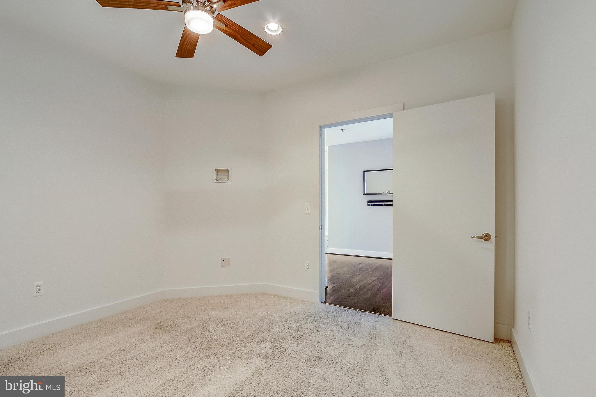 2772 Lighthouse Point East, Unit 217 Baltimore, MD 21224 - Photo 27 of 53