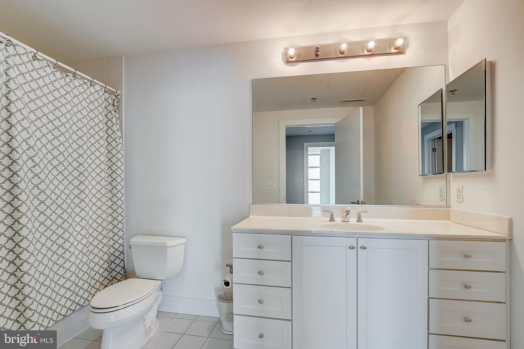 2772 Lighthouse Point East, Unit 217 Baltimore, MD 21224 - Photo 42 of 53