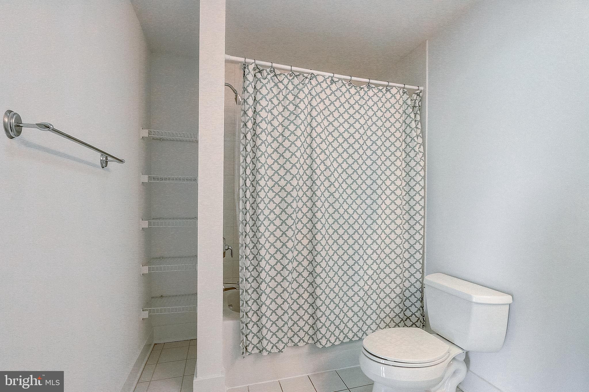 2772 Lighthouse Point East, Unit 217 Baltimore, MD 21224 - Photo 43 of 53