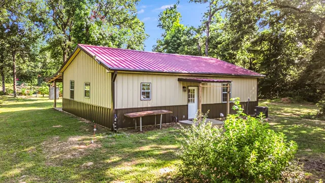 $574,000 | 143 Private Road 440, Buffalo, TX 75831