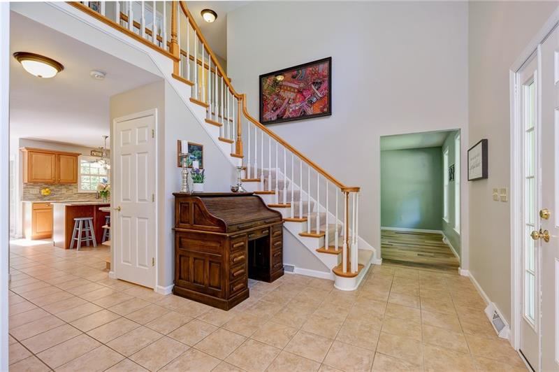130 West Cruikshank Road Butler, PA 16002 - Photo 5 of 25 Greet your guests in this spacious entry.