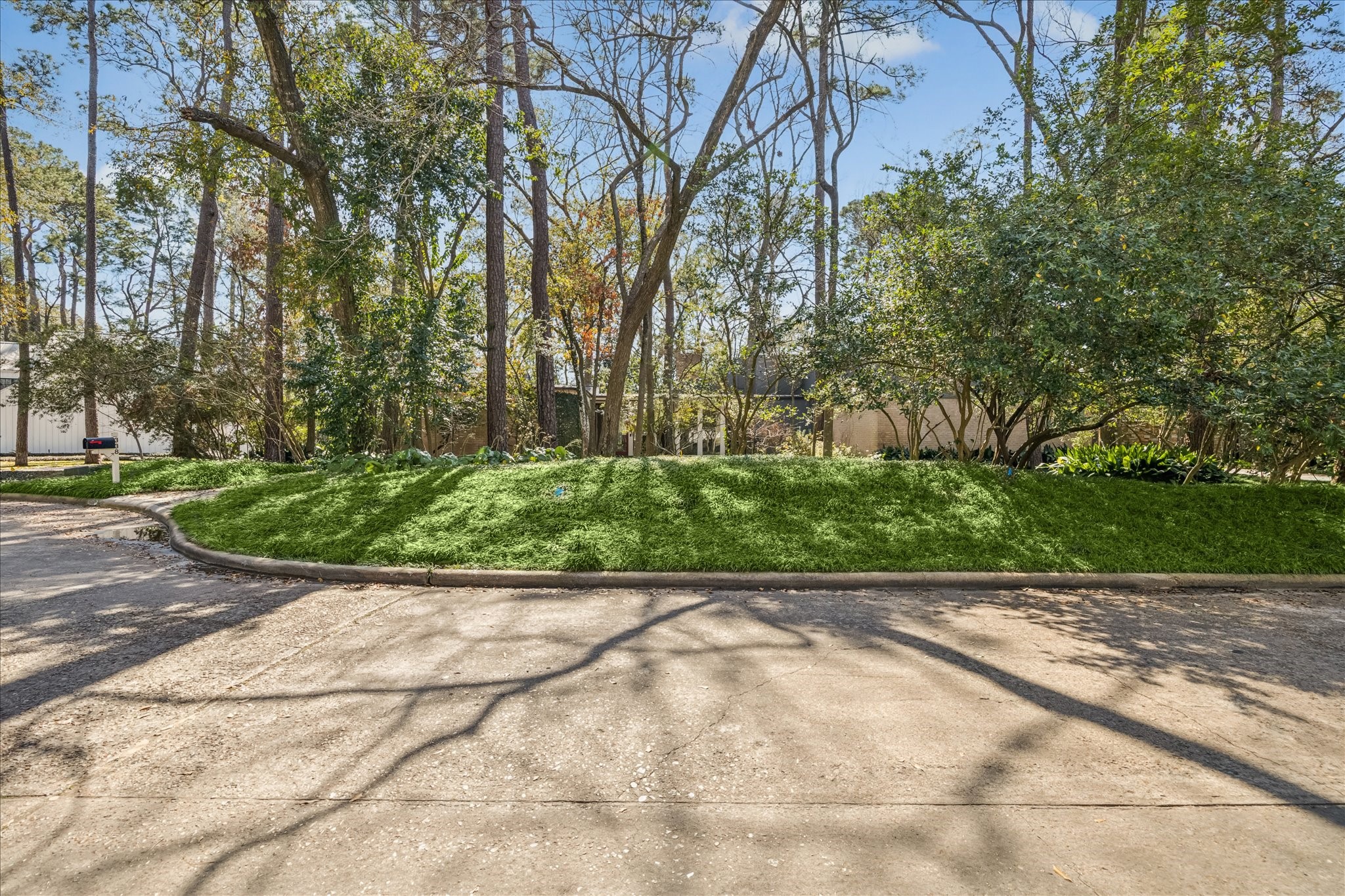 338 Hunters Trail Street Houston, TX 77024 - Photo 2 of 26