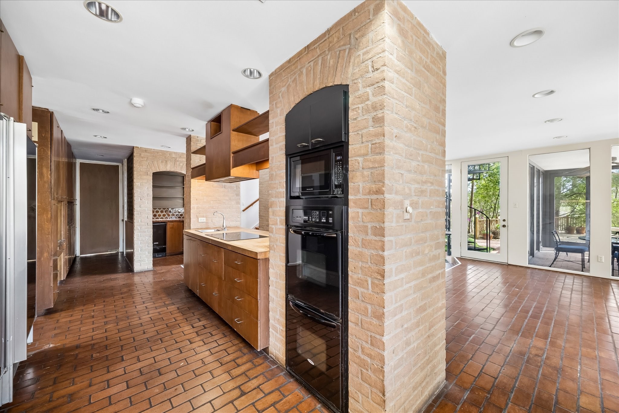 338 Hunters Trail Street Houston, TX 77024 - Photo 8 of 26