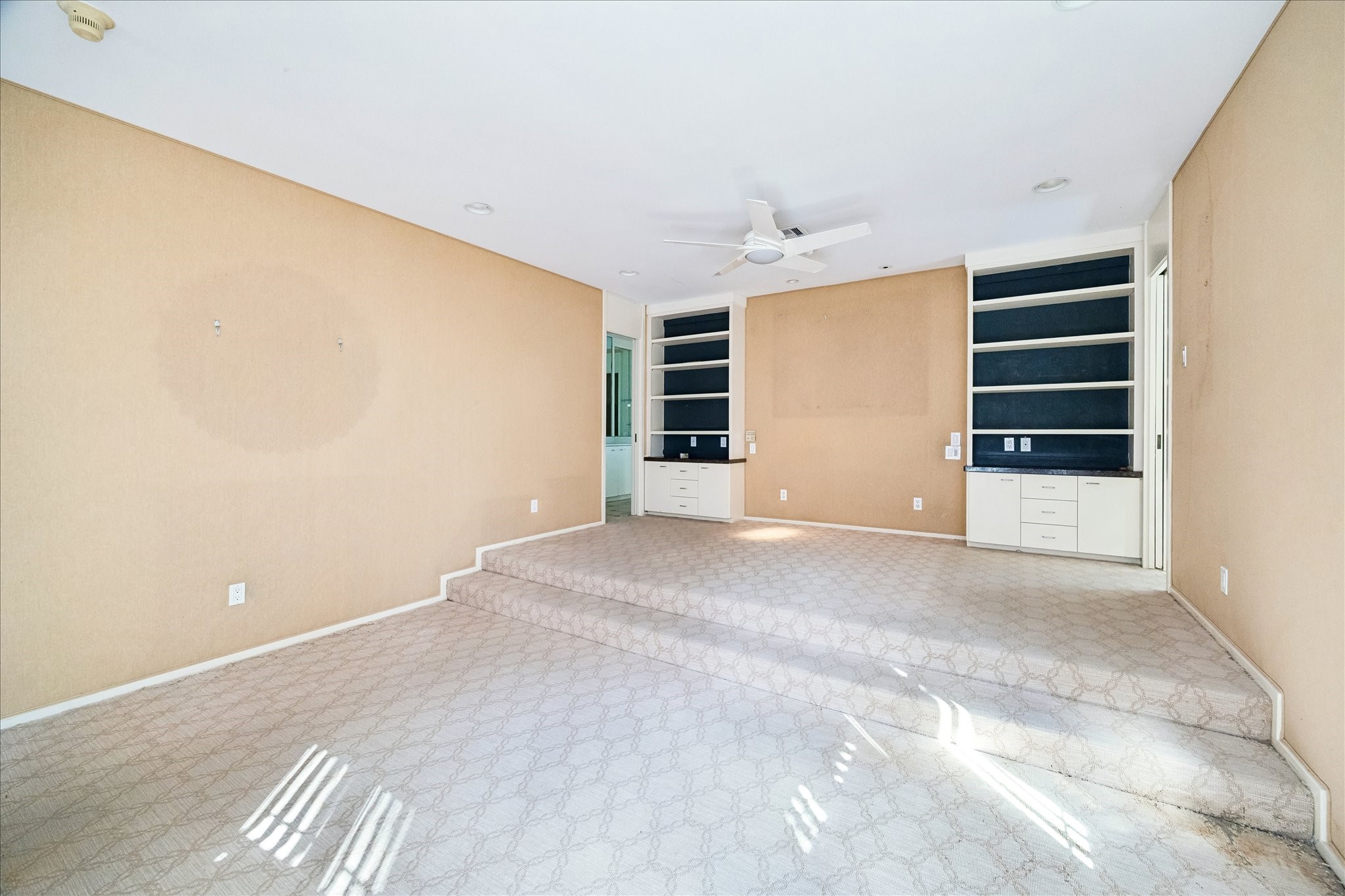 338 Hunters Trail Street Houston, TX 77024 - Photo 9 of 26