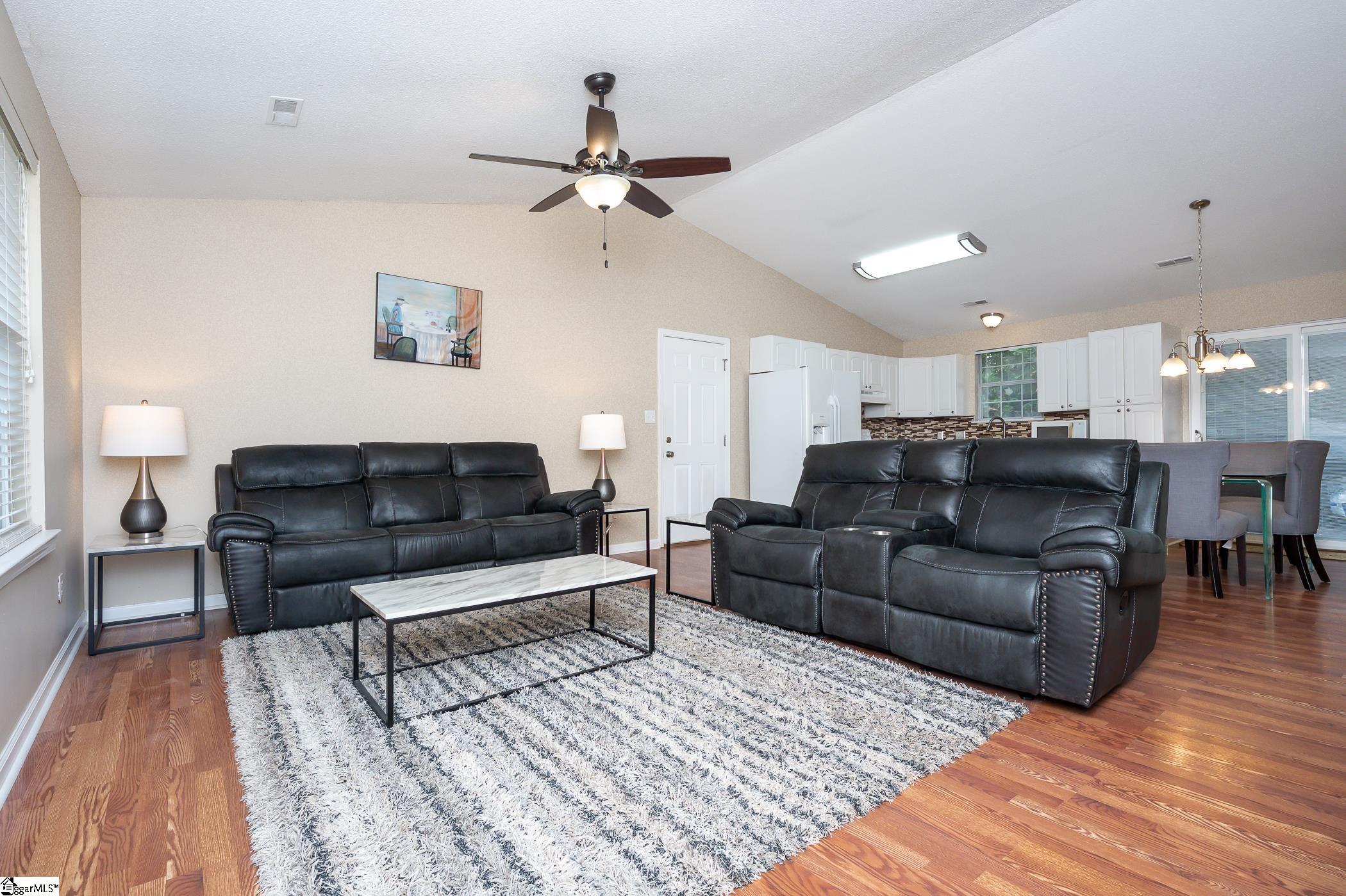 416 Maplewood Circle Greer, SC 29651 - Photo 3 of 23