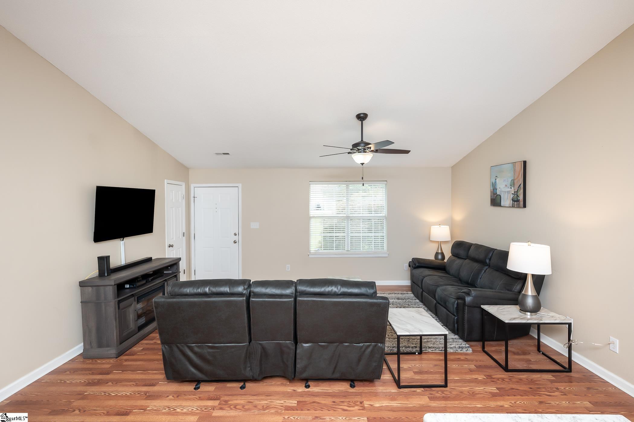 416 Maplewood Circle Greer, SC 29651 - Photo 5 of 23