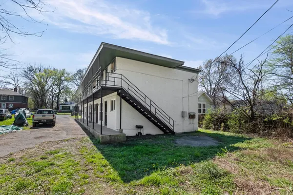 $299,900 | 736 Richmond Avenue, Memphis, TN 38106