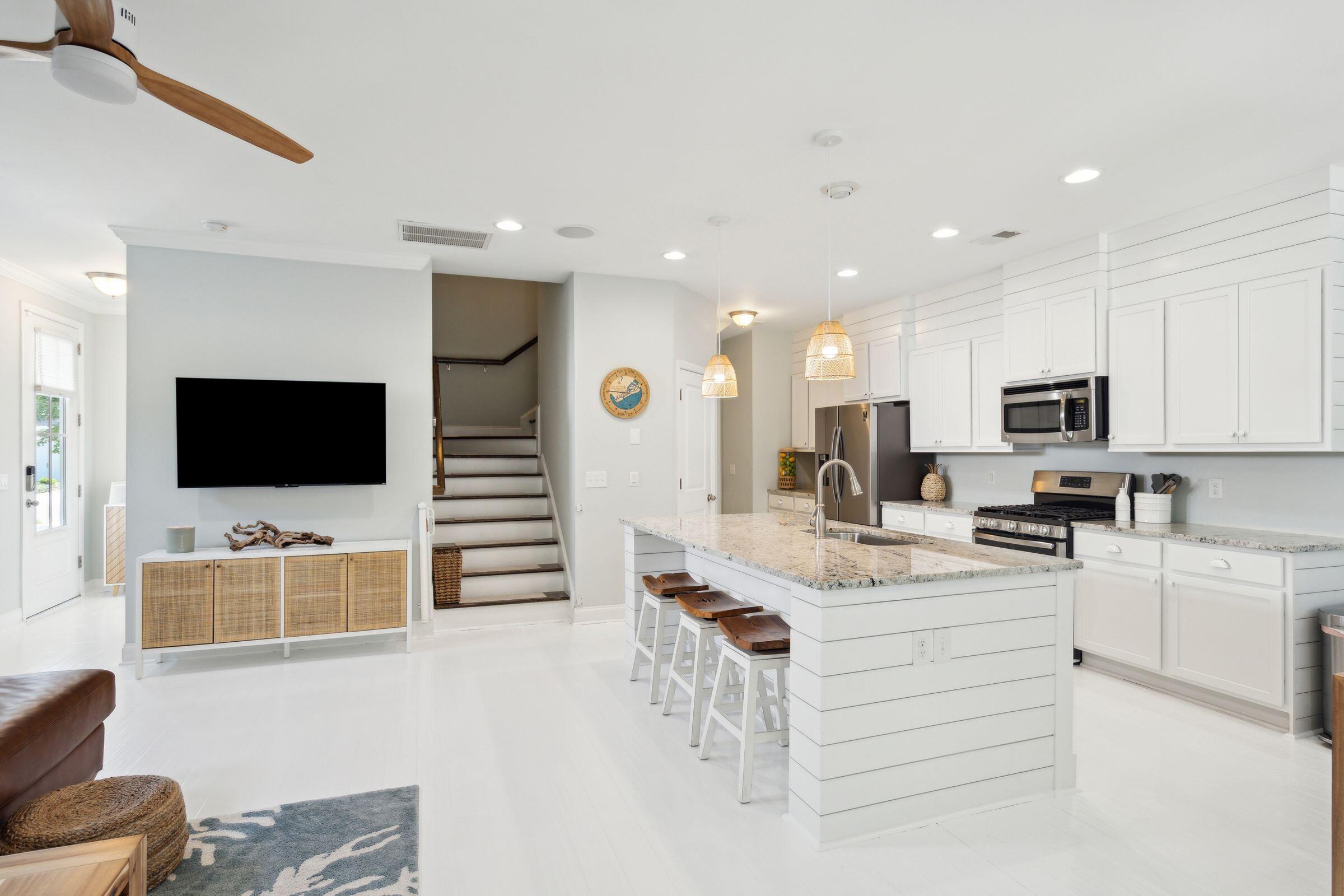 2133 Oyster Reef Lane Mount Pleasant, SC 29466 - Photo 4 of 37 2133 Oyster reef-KeenEyeMarketing-008