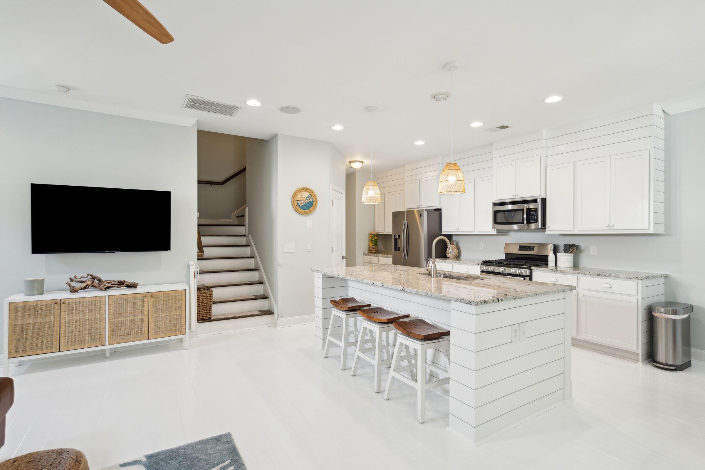 2133 Oyster Reef Lane Mount Pleasant, SC 29466 - Photo 8 of 37 2133 Oyster reef-KeenEyeMarketing-015