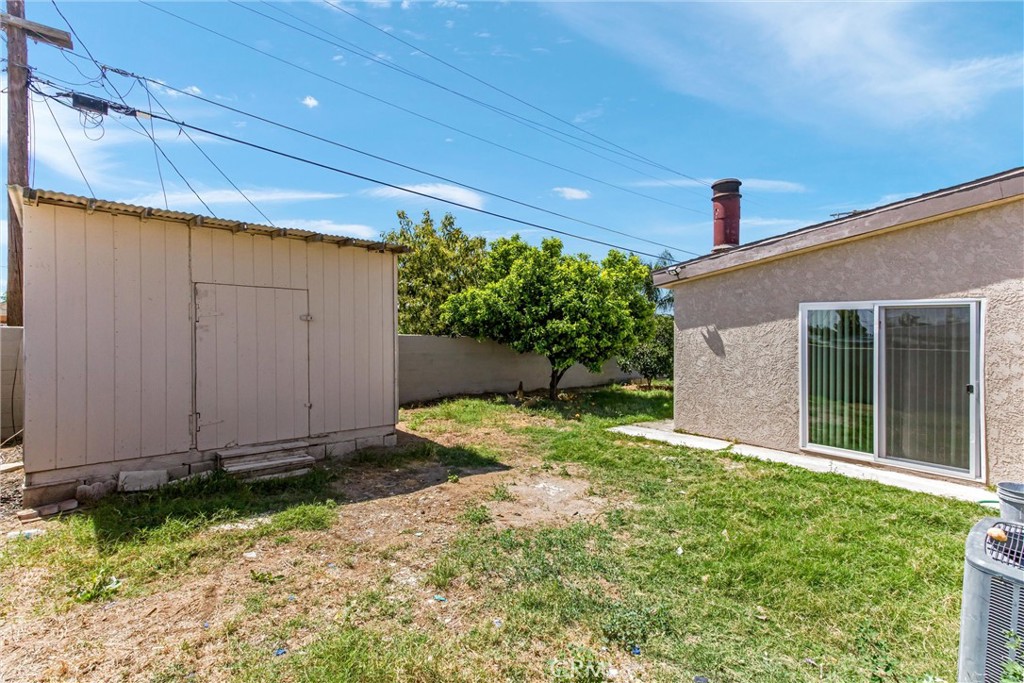 247 Grant Street Rialto, CA 92376 - Photo 38 of 40